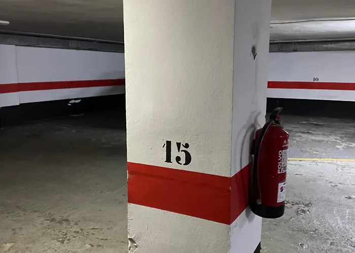 Piso Con Piscina Y Garaje En La Playa De Las Canteras